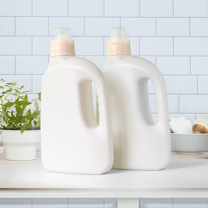 Cleaning 2000ml PE Plastic Detergent Bottle with Handle