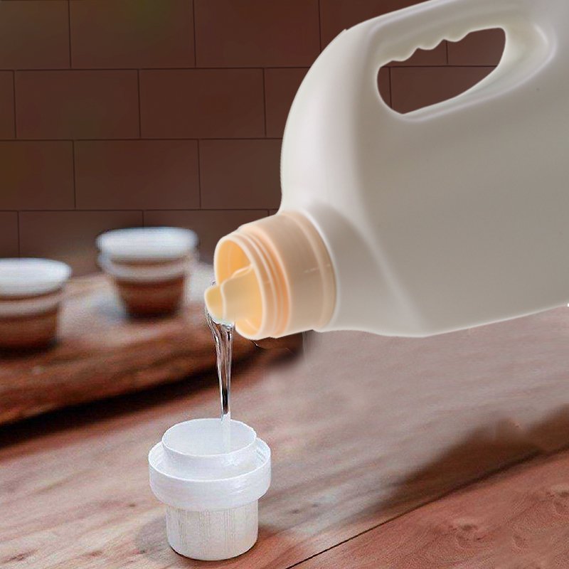 Cleaning 2000ml PE Plastic Detergent Bottle with Handle