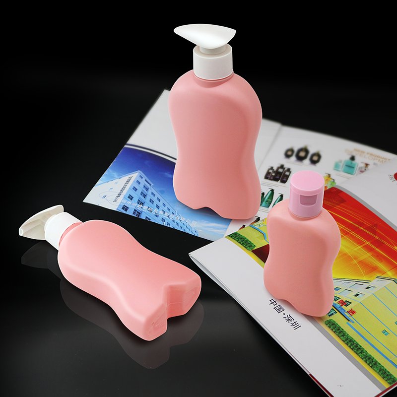 Cosmetic 90ml Ergonomic Curved PE Plastic Bottle – 20mm Neck