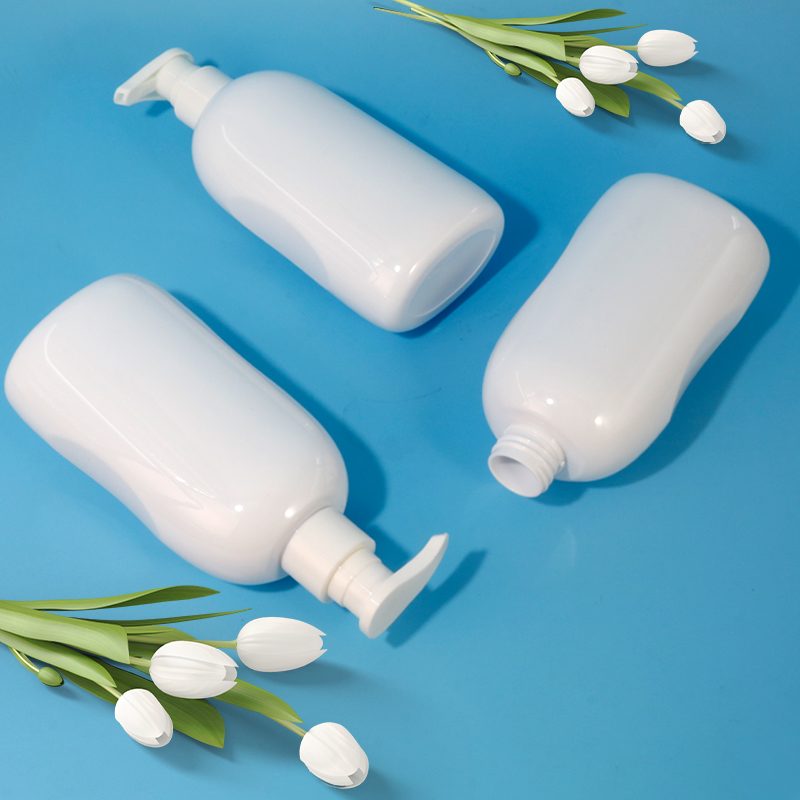 300ml PET Cosmetic Bottle with Lotion Pump & Screw Cap (24/410 Neck)