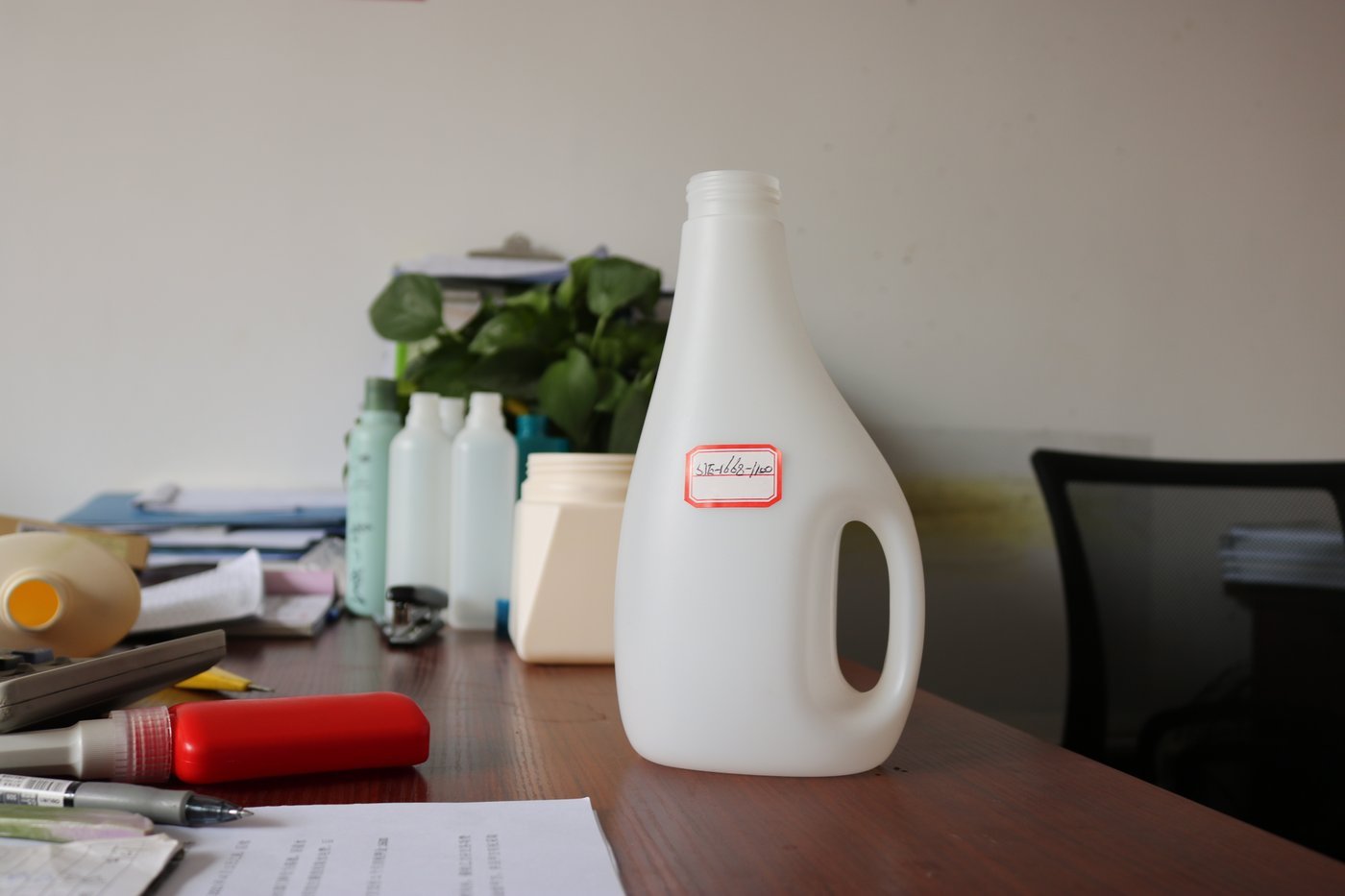 1100ml PE Bottle