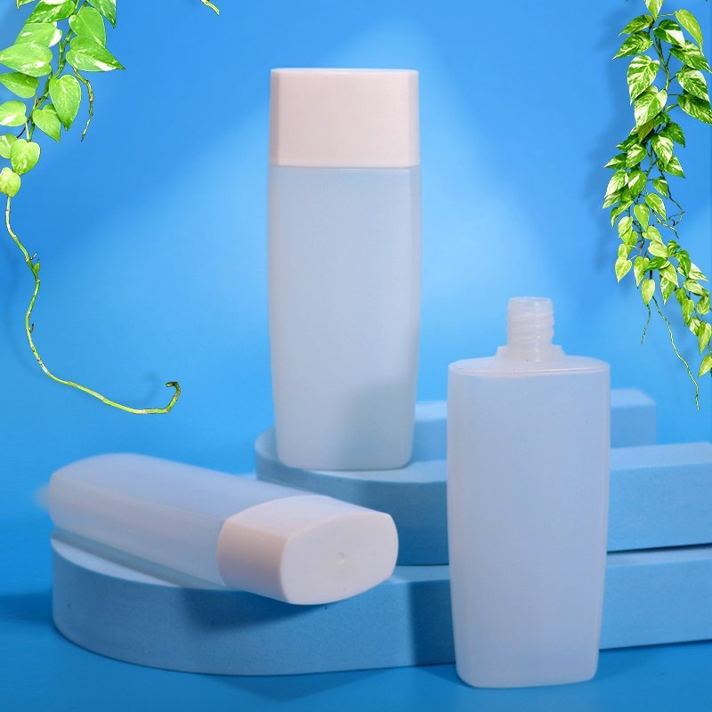 Mini 50ml PET Travel Lotion Empty Bottle with 18mm Neck 18g