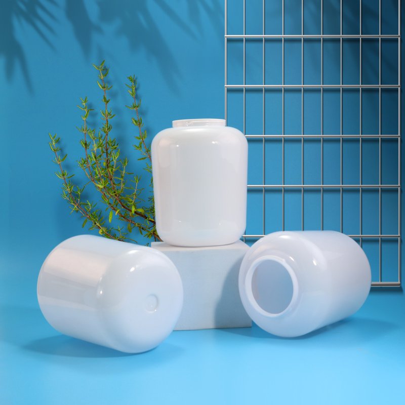 Bath & Body 890ml PET Round Bottle for Family Body Wash & Shampoo – 28mm Neck, 62g